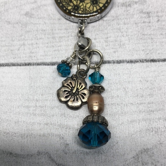 Two sides boho style peace dove charm pendant necklace - Picture 4 of 5